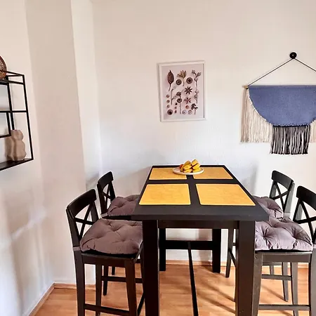 Ruhiges City-apartment In Angebunden Apartman *